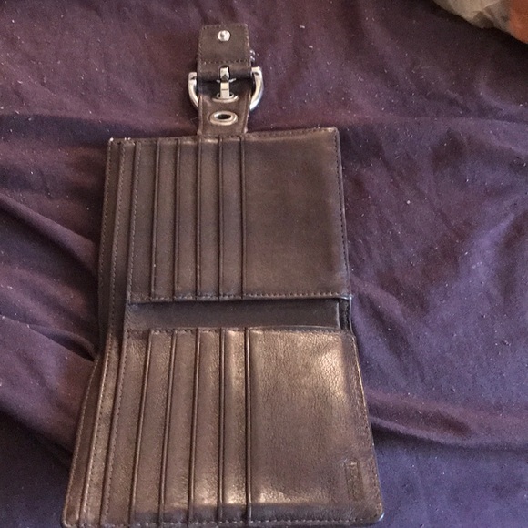 A beautiful dark brown  coach leather wallet - Picture 2 of 2