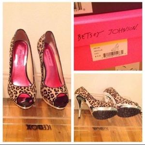 Betsey Johnson Leopard mirrored stilettos