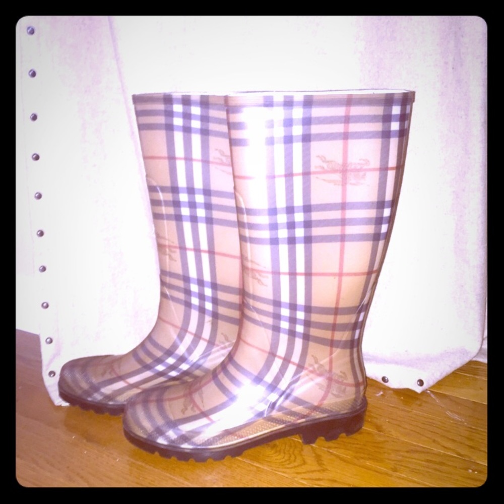 Burberry rainboots authentic