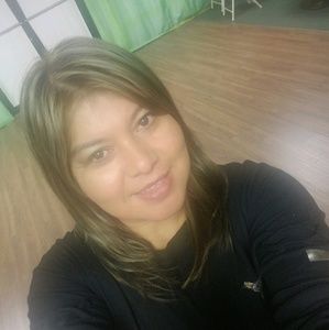 Meet your Posher, Isaide