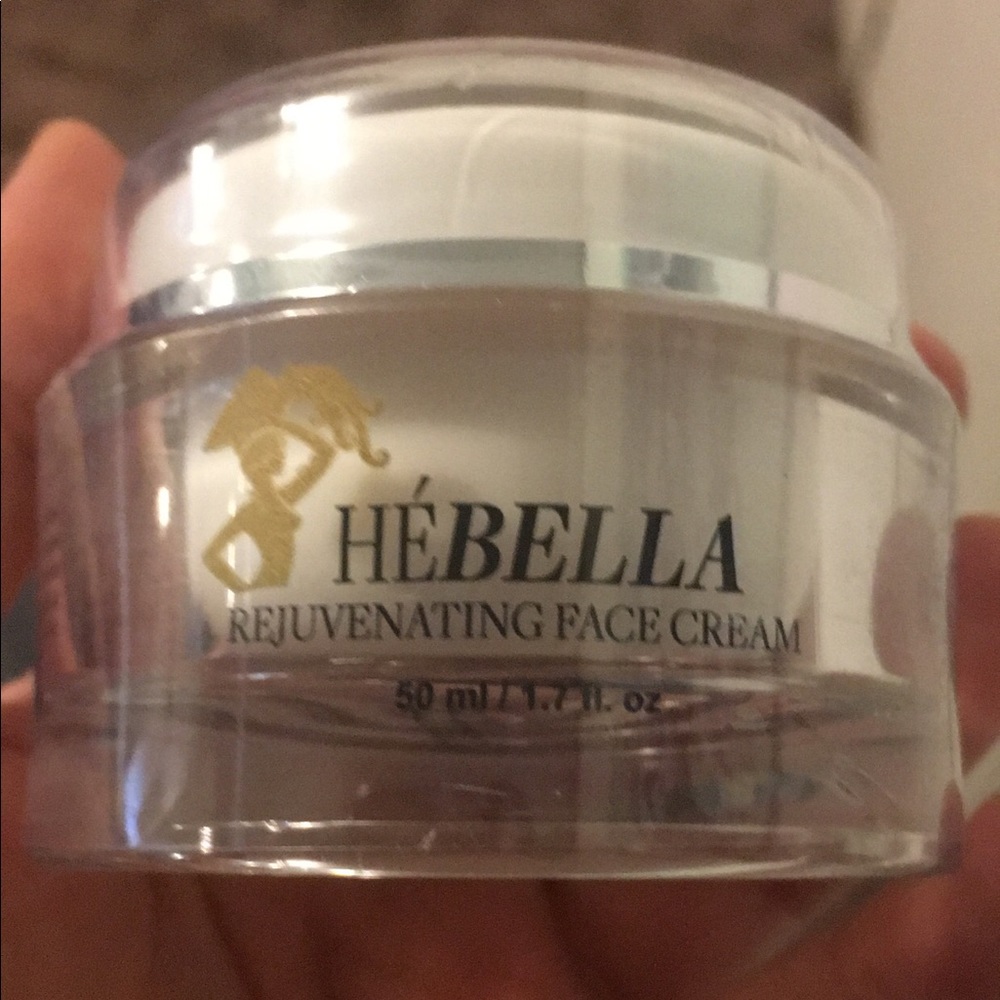 Hé Bella rejuvenating face cream