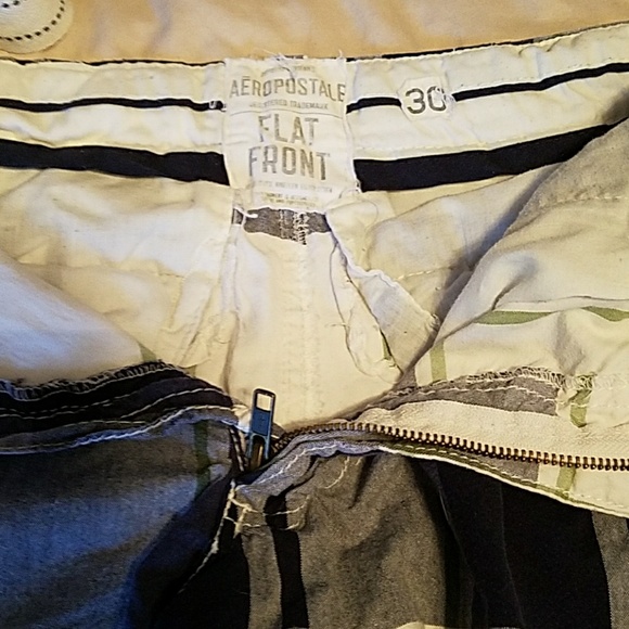 Shorts - Picture 7 of 8