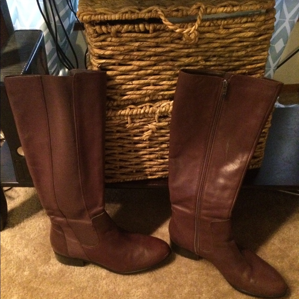 SOLD LOCAL🌺🌺🌺H by Halston Knee High