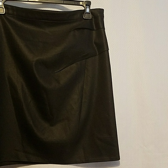 Marc by marc jacobs black mini skirt. - Picture 6 of 8