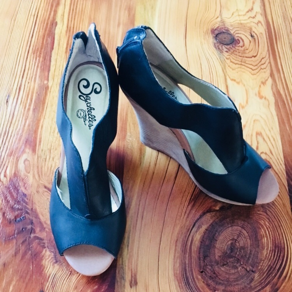 Seychelles Platform Form Wedges. - image 1