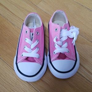 Brand New All Star Converse Size 5 Pink