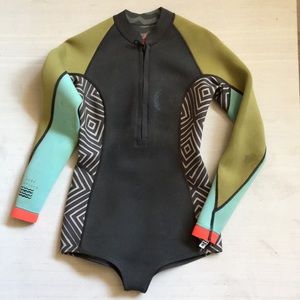 Billabong 2mil surf capsule wetsuit