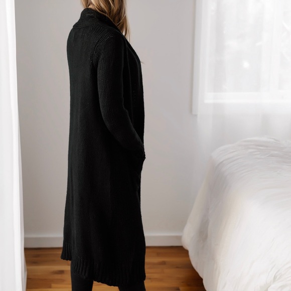 SoldOut11thStreet - Picture 4 of 8