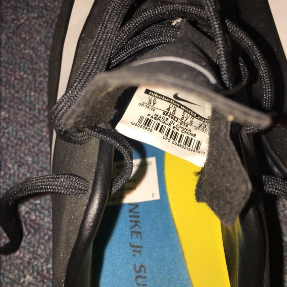 Cristiano Ronaldo CR7 Soccer Cleats - Picture 3 of 3