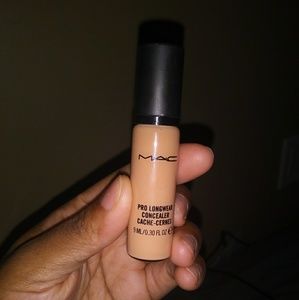 Full pro longwear concealer from MAC (NC42)