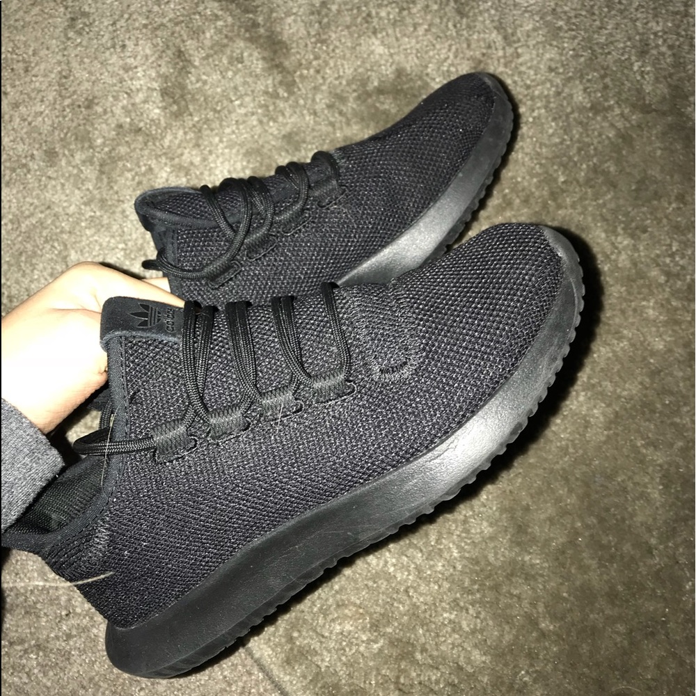 BLACK TUMBLR ADIDAS!! WITH BOX