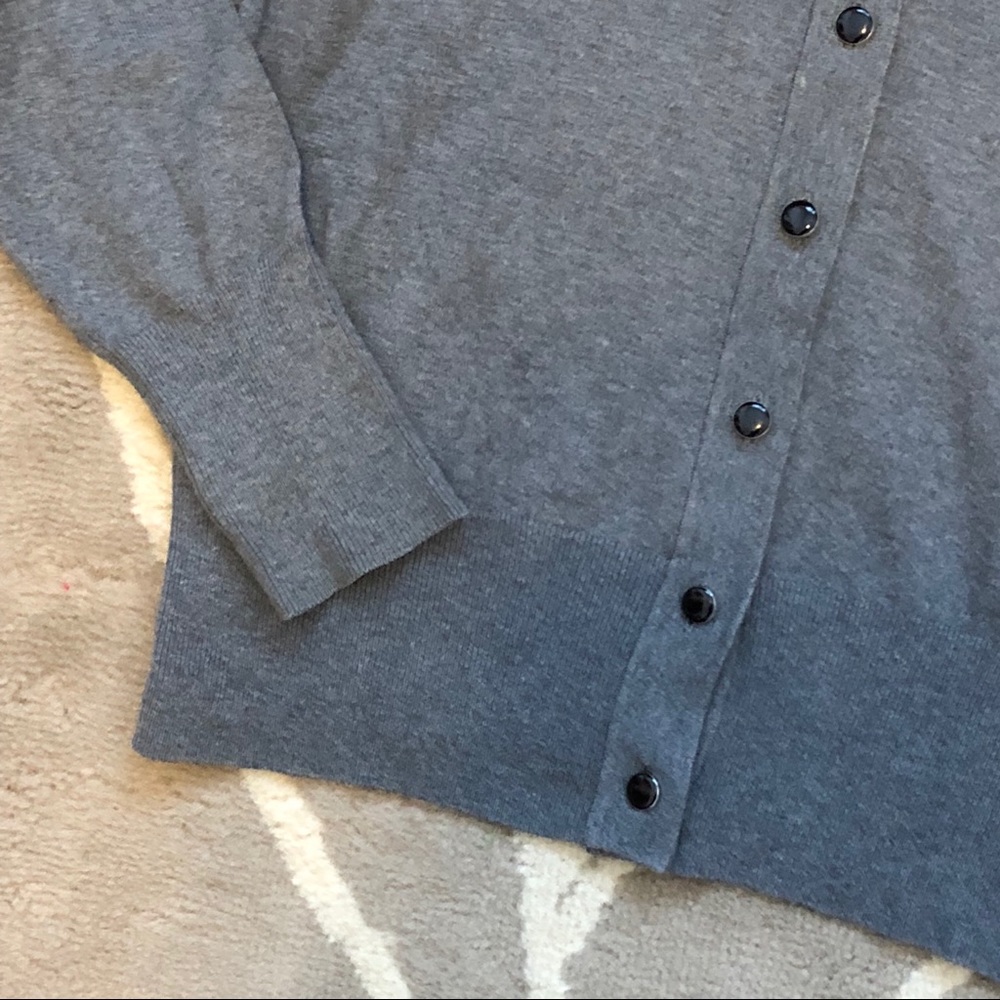 BANANA REPUBLIC PETITES SWEATER - Picture 4 of 6