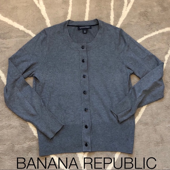 BANANA REPUBLIC PETITES SWEATER - Picture 3 of 6