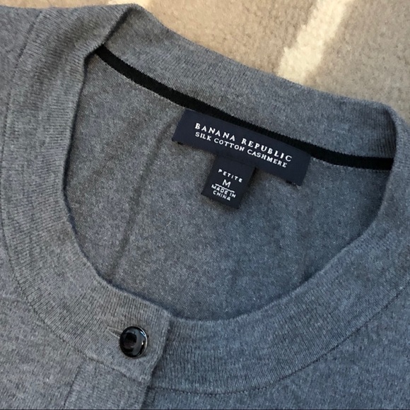 BANANA REPUBLIC PETITES SWEATER - Picture 5 of 6