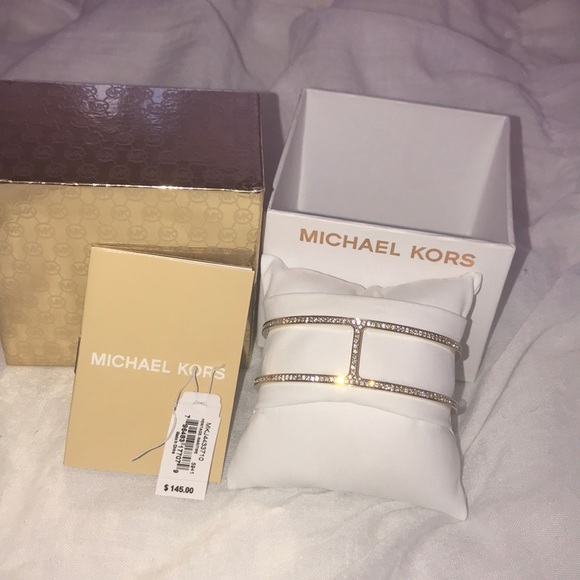 Michael Kors Jewelry - NWT Michael Kors bracelet cuff.