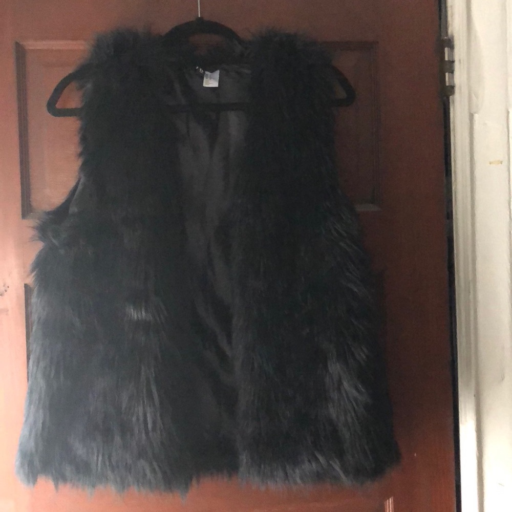 Faux fur black vest