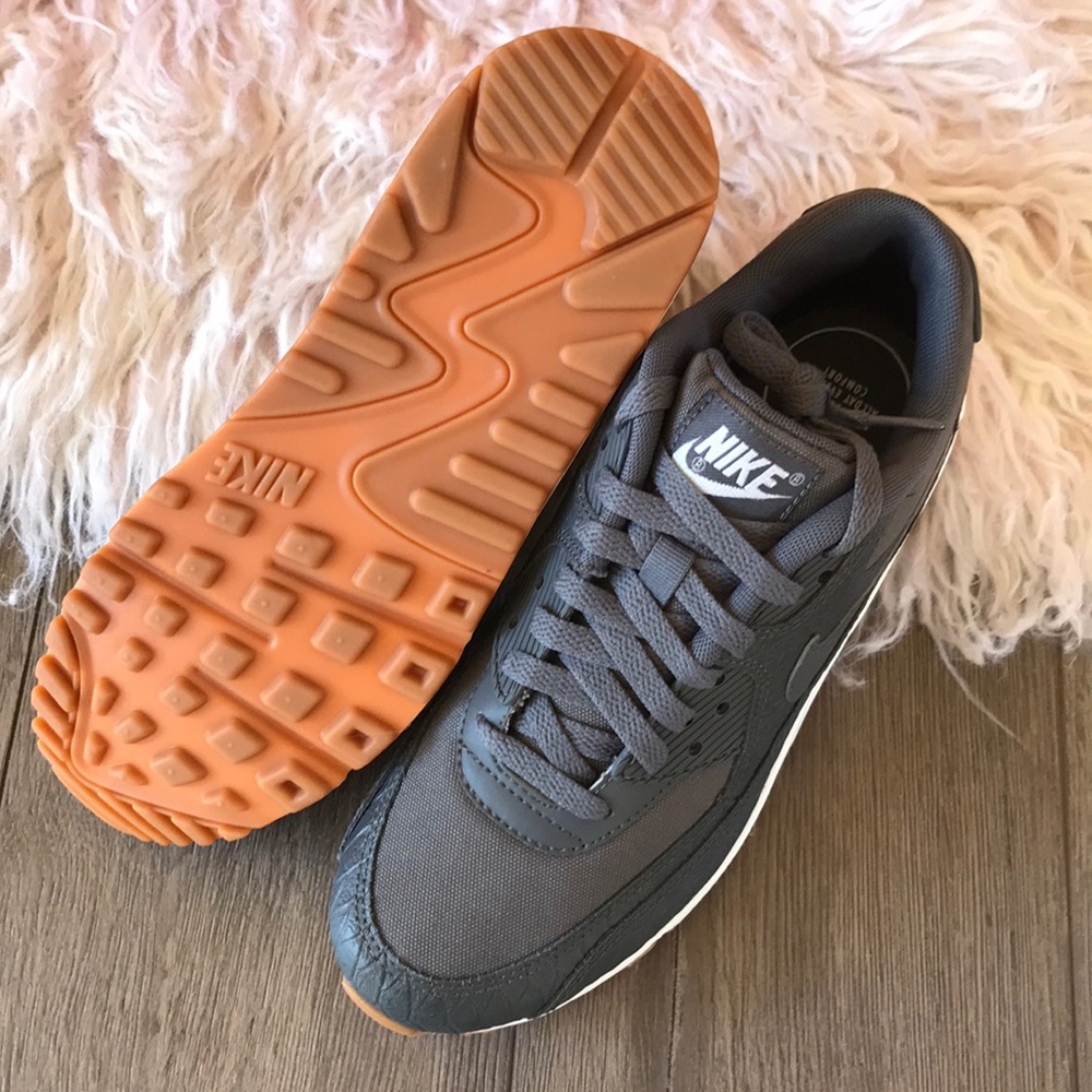 NWT🐺Nike Air Max 90 Premium - Picture 7 of 7