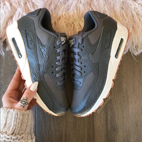 NWT🐺Nike Air Max 90 Premium - Picture 2 of 7