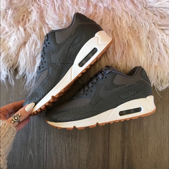 NWT🐺Nike Air Max 90 Premium - Picture 4 of 7