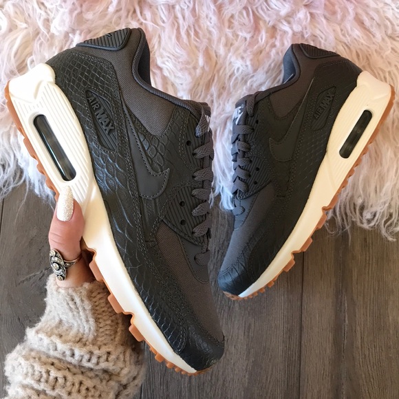 NWT🐺Nike Air Max 90 Premium - Picture 5 of 7