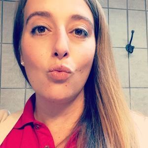 Meet your Posher, Tia