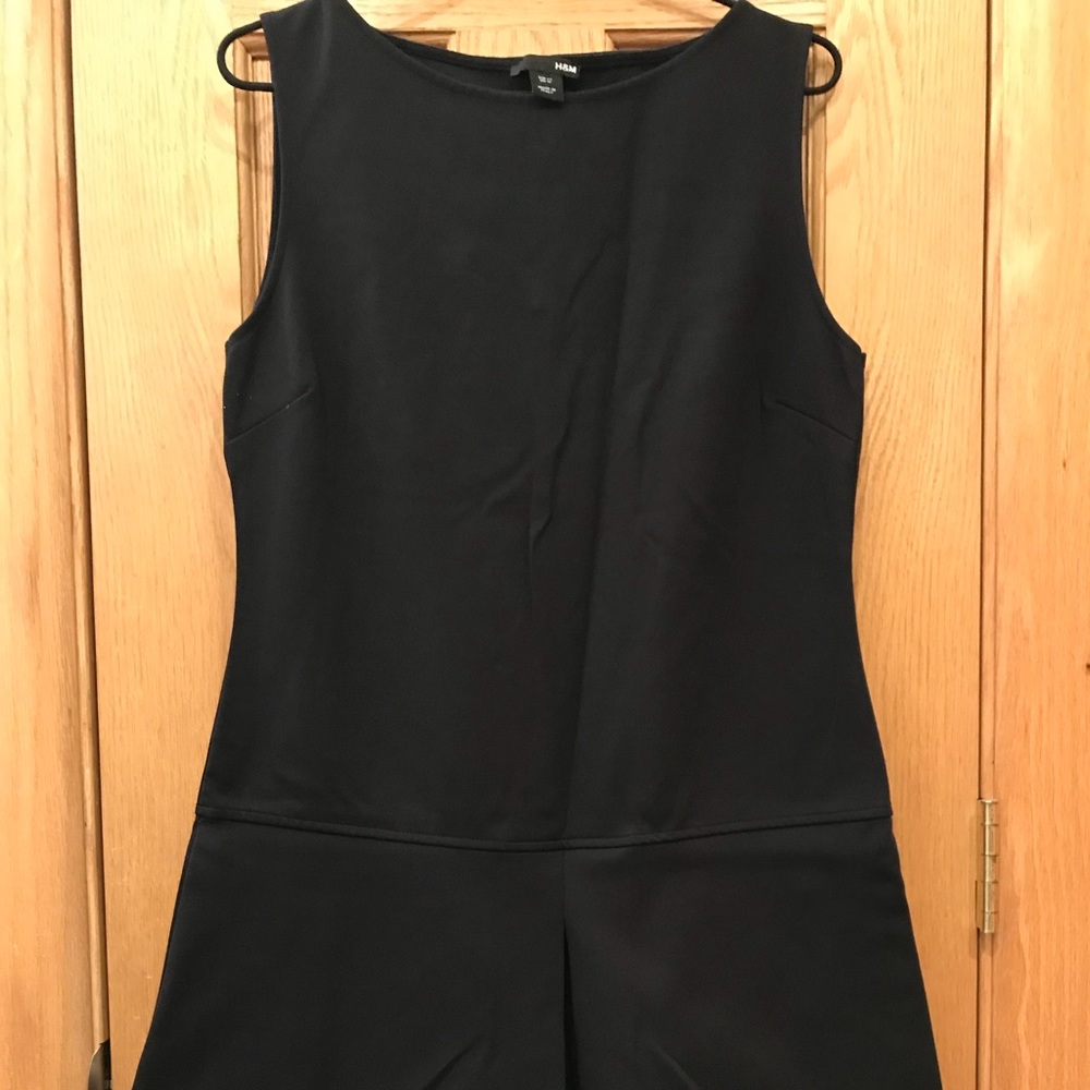 H&M sleeveless pull over dress.