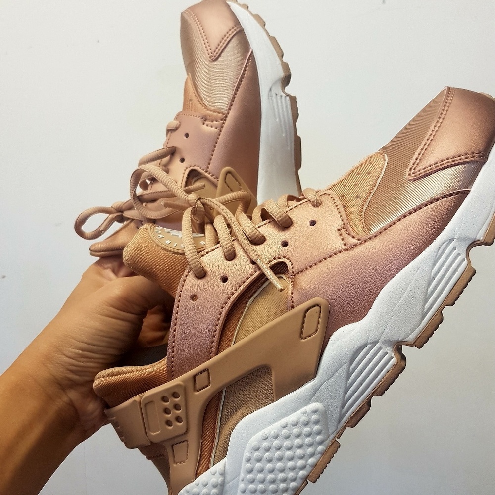Sold // Rose Gold huaraches