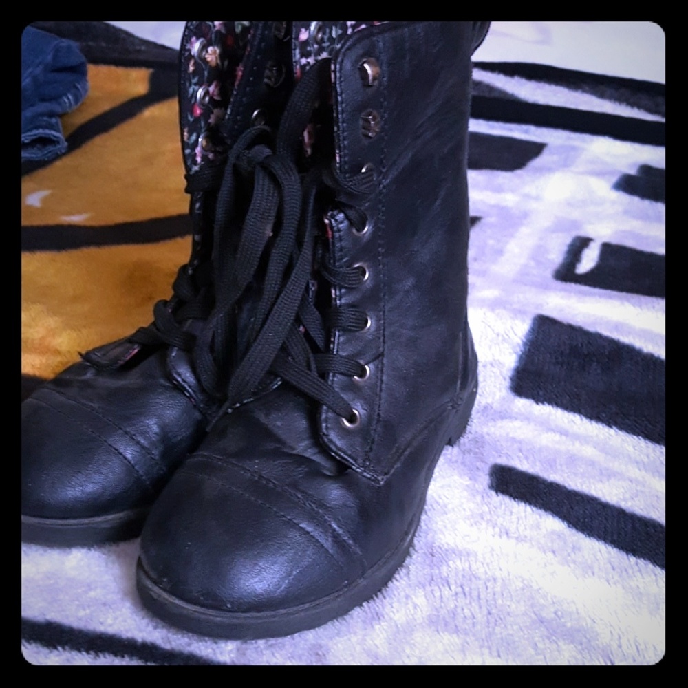 Girls combat boot