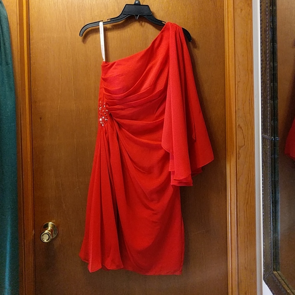 JJ's House short red dress