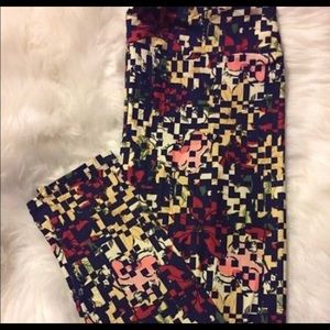 Christmas lularoe leggings with Santa