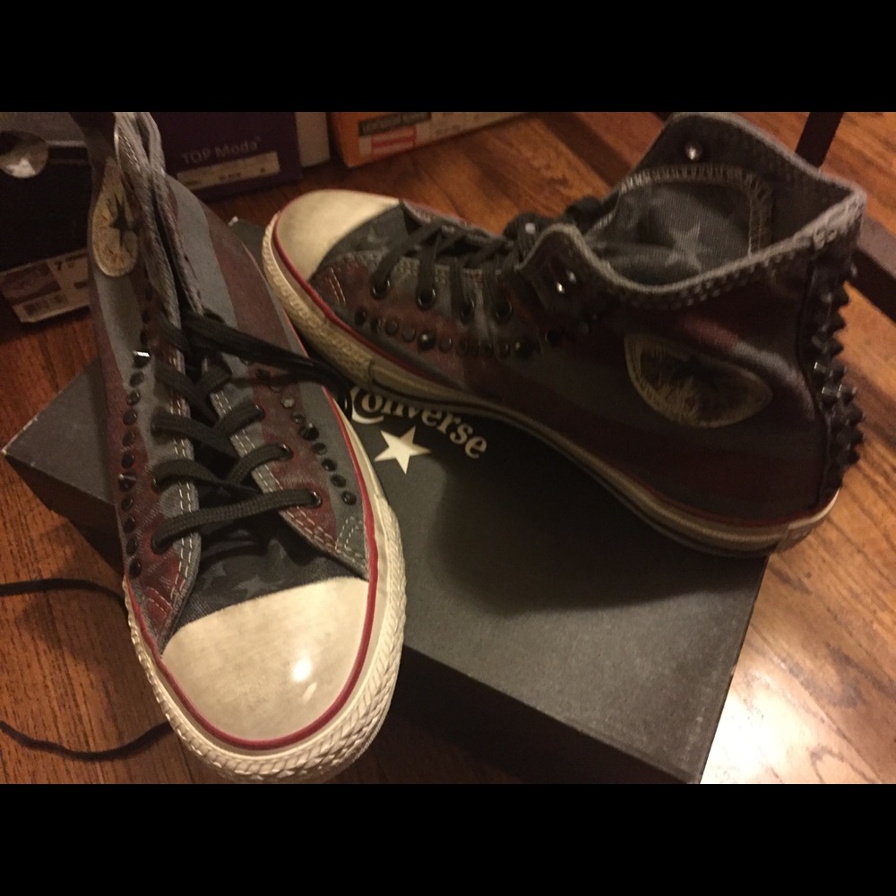 NIB converse studded hi cut sneakers USA flag