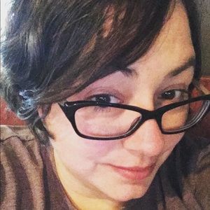 Meet your Posher, Liz