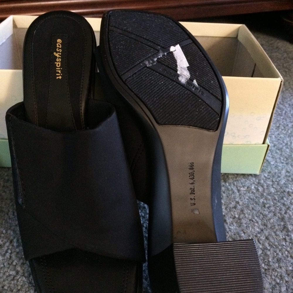 New easy spirit wedge mule