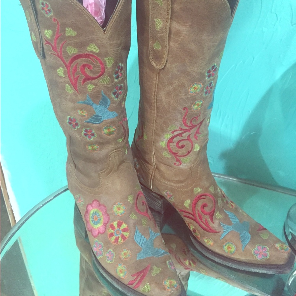 Fabulous Lane cowboy boots size 6.5~ $68