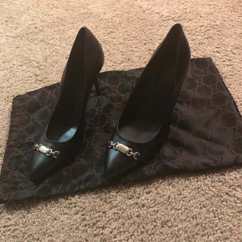 Black leather gucci heels