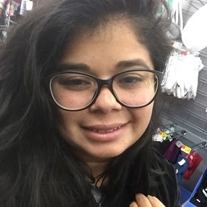 Meet your Posher, Ana