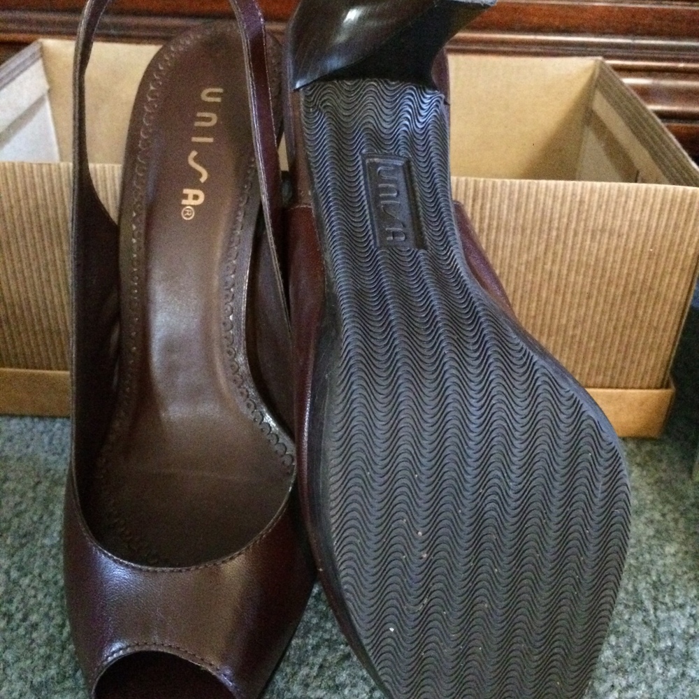 Unisa Peep Toe Slide Heel