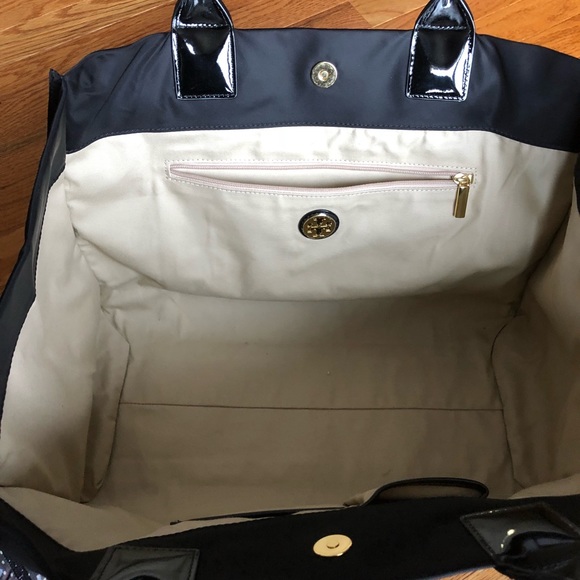 💕🔹SOLD🔹💕Tory Burch Large Black Ella Tote - Picture 4 of 6