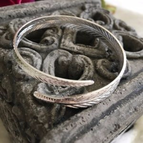 Sterling Silver Feather Wrap Open Bangle Bracelet - Picture 5 of 6