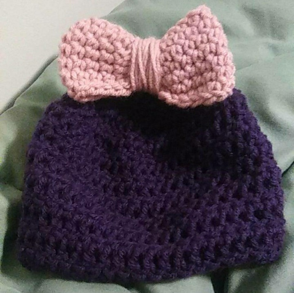 2 month old hat ..only $10