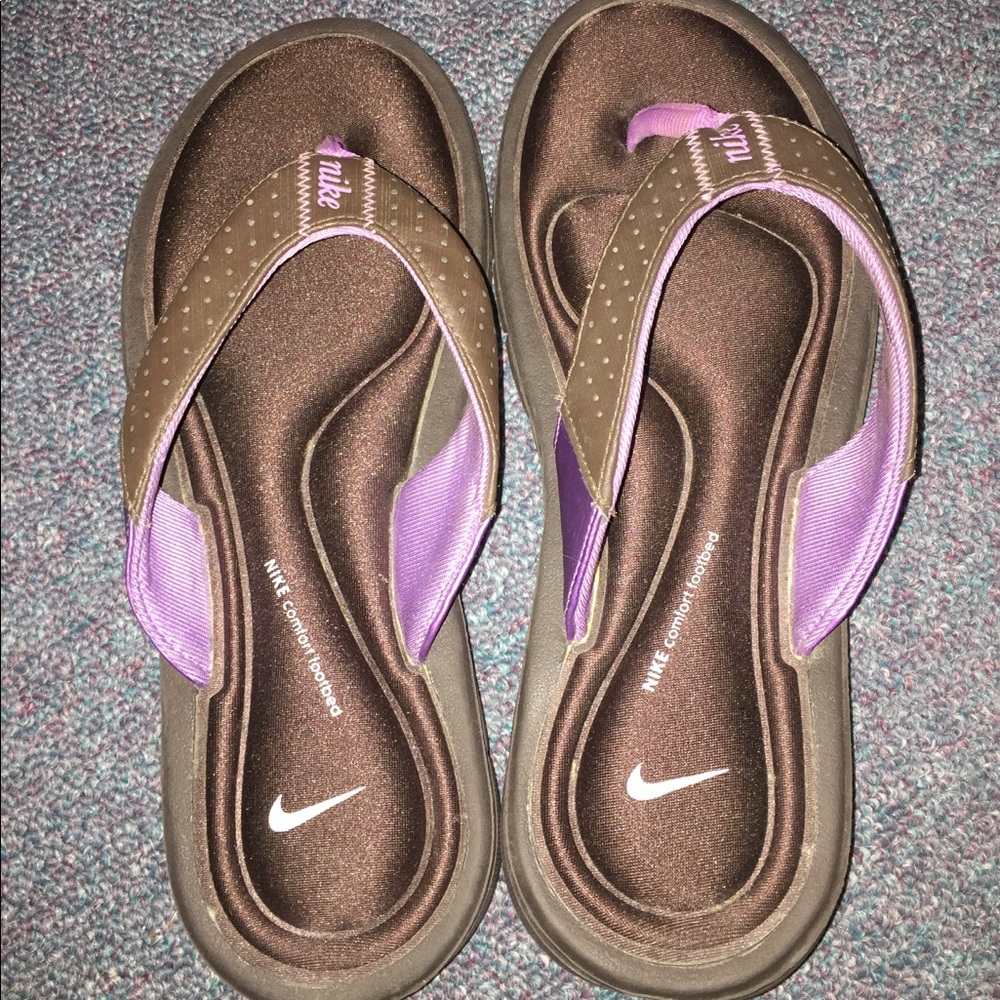 Nike memory foam flops.