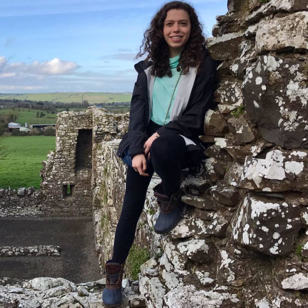 Meet your Posher, Izzy
