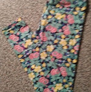 LULAROE TWEEN LEGGINGS