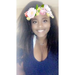 Meet your Posher, Adriana