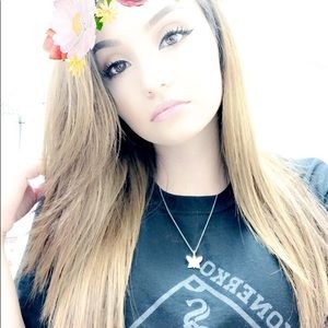 Meet your Posher, Cierra