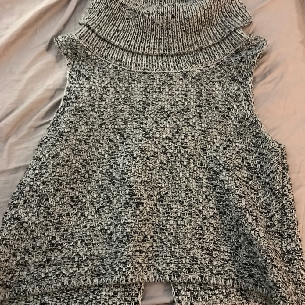 Bebe Semi Crop Open Back Grey Sweater- WORN ONCE.