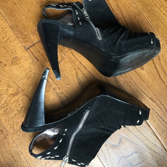 Studded sued booties - Picture 2 of 4