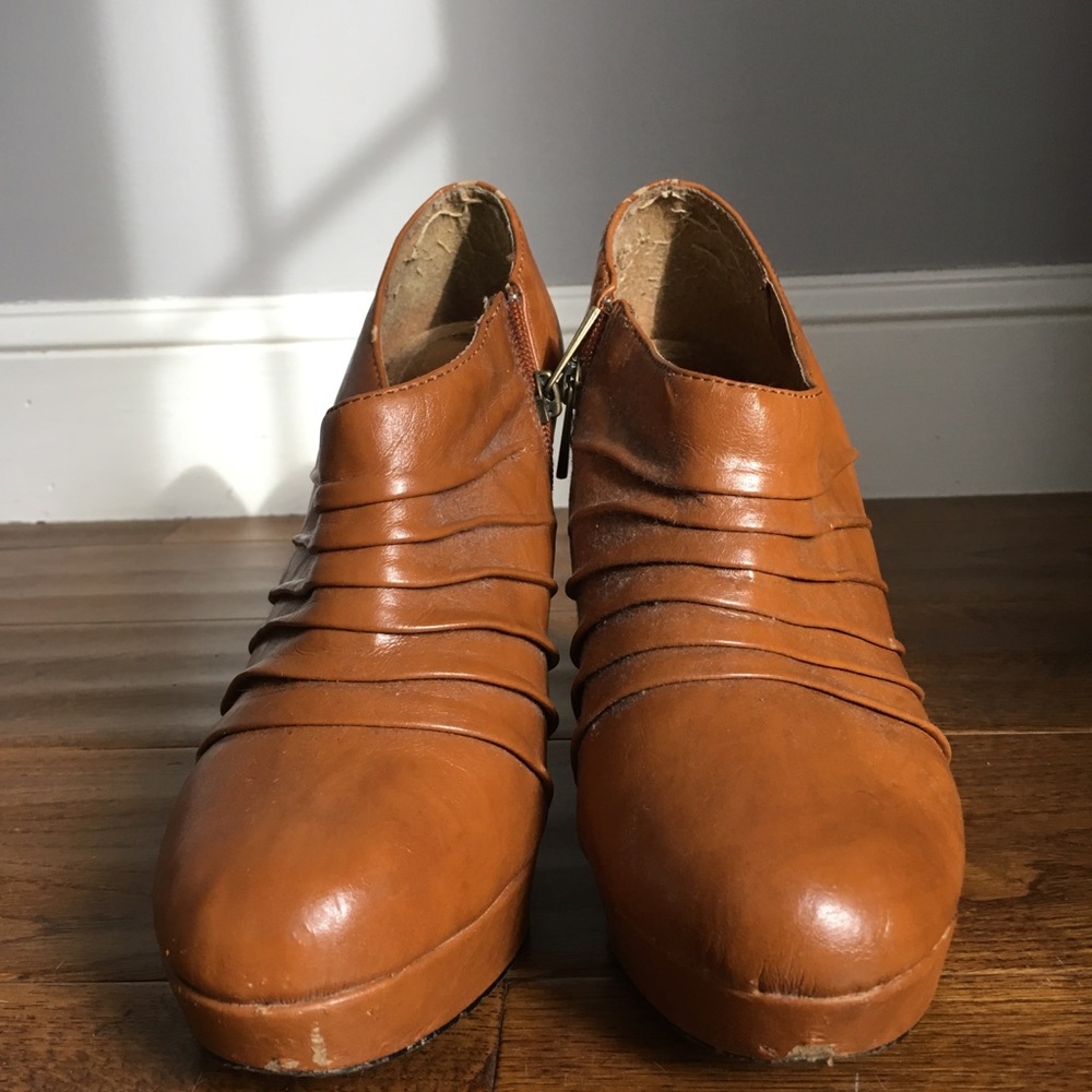 Camel Booties - Picture 6 of 8