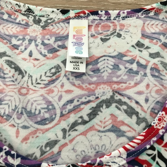LuLaRoe Classic T - Picture 2 of 3