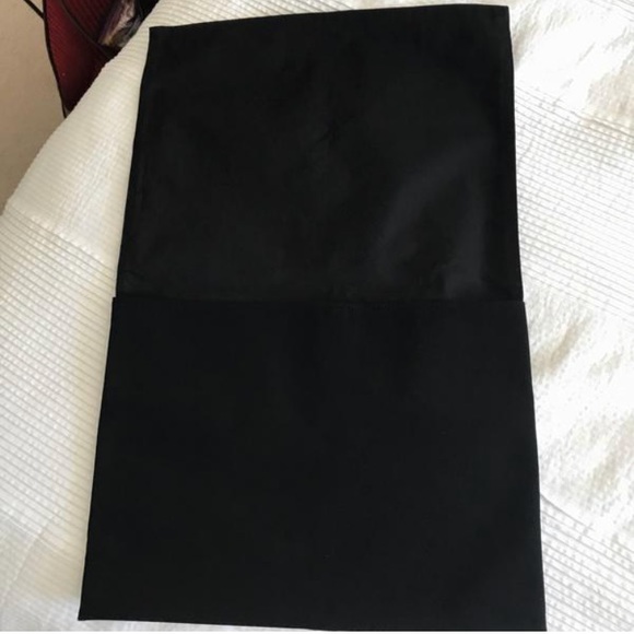 CHANEL Quilted Nylon Clutch/Case NEXT TO NEW - Picture 6 of 7